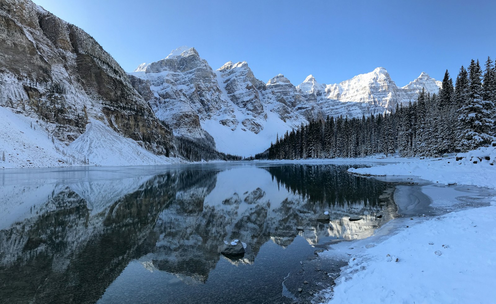 Banff, Canada — Moraine Lake in winter